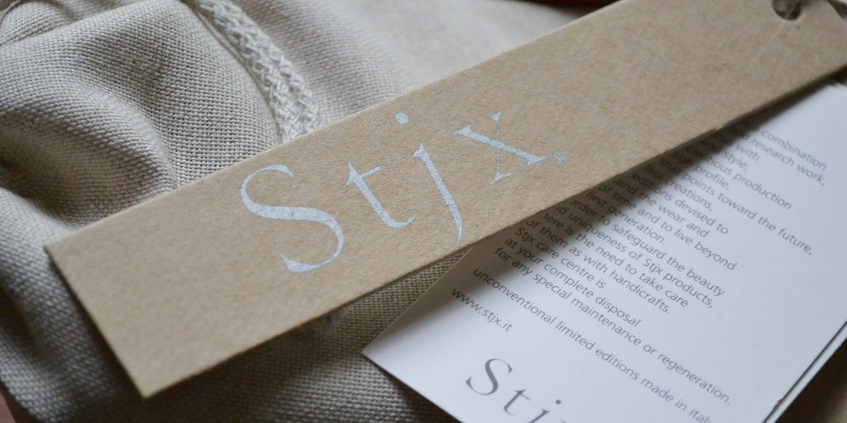 idstudioltd-portfolio-case02-stjx-hangtag